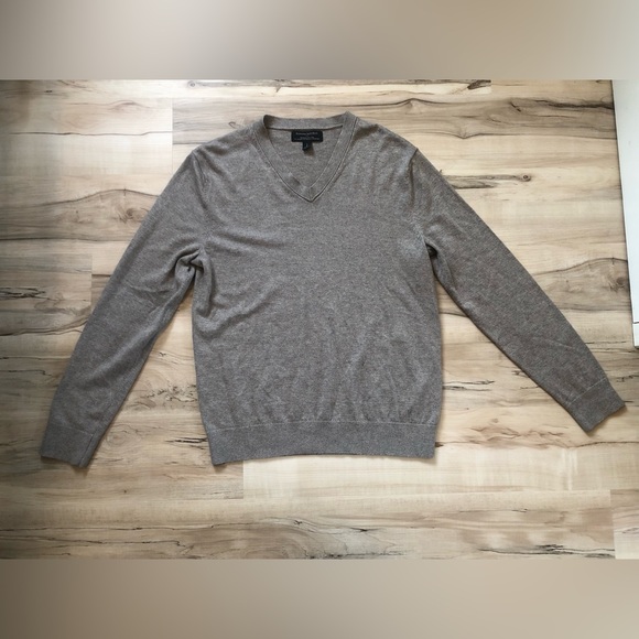 Banana Republic Brown Light Grey V-Neck Sweater with Premium Luxe Yarn - Picture 2 of 5